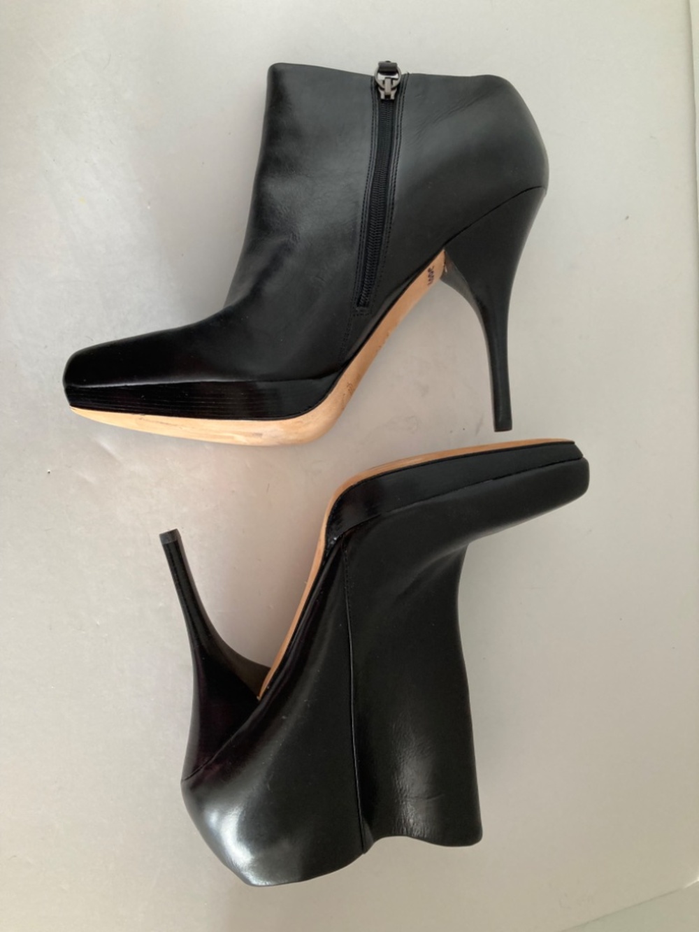 Via Spiga Platform Stiletto Heel Ankle Booties Black Leather Side Zip Women 9M - Picture 12 of 16